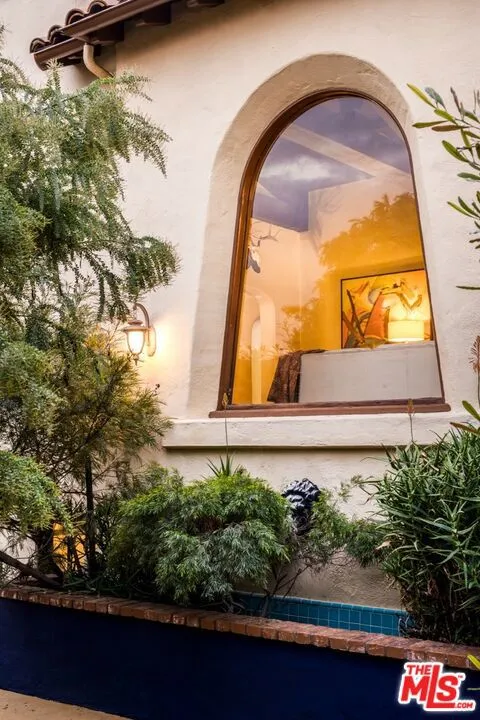 1441 Andenes Drive, Glendale, California 91208 home-pic-6